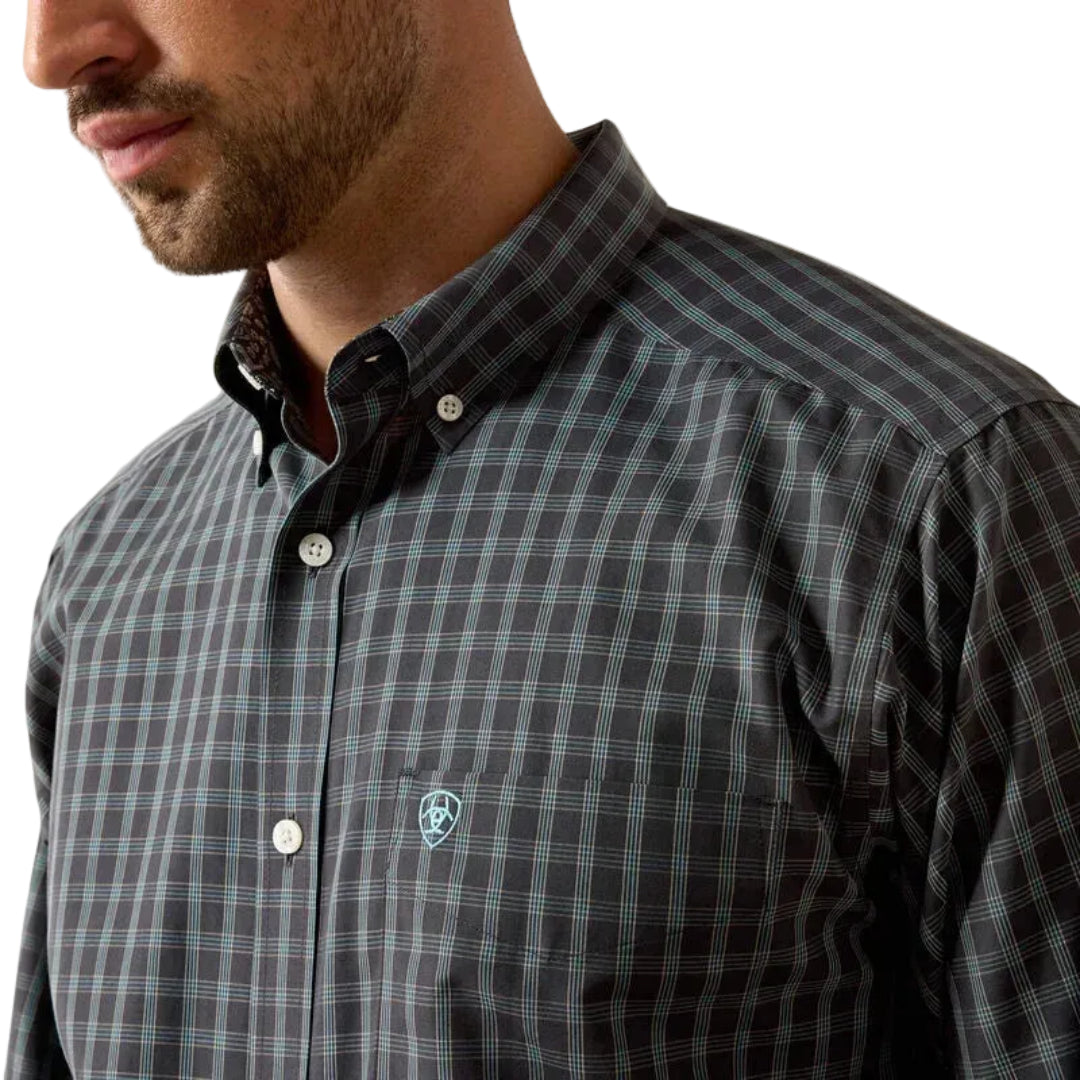 Ariat Men's Wrinkle Free Plaid Long Sleeve Button Shirt