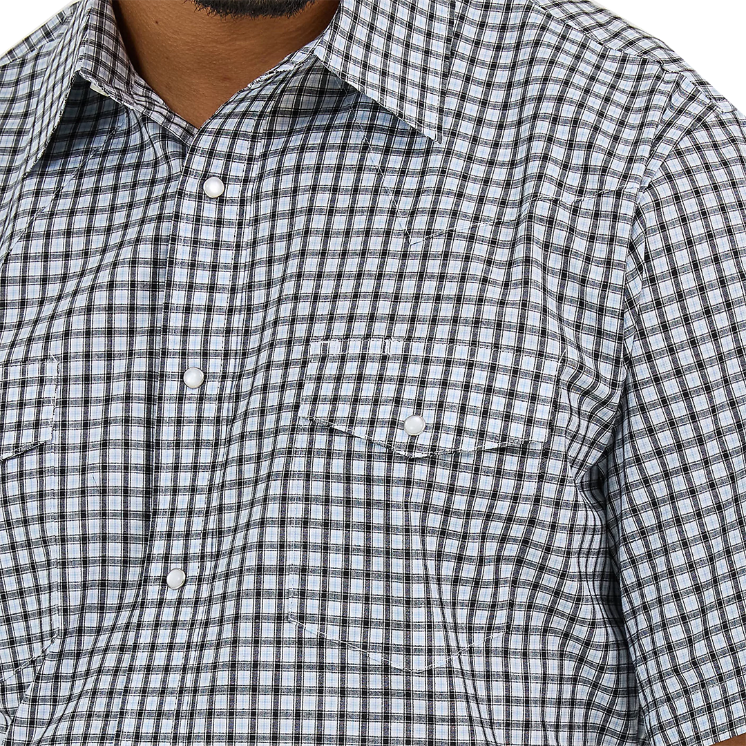 Wrangler Men's Wrinkle Resist Plaid Short Sleeve Snap Shirt