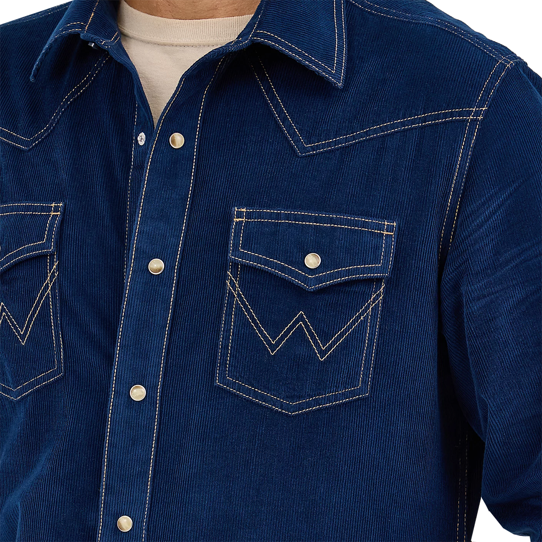 Wrangler Men's Retro Solid Long Sleeve Snap Shirt