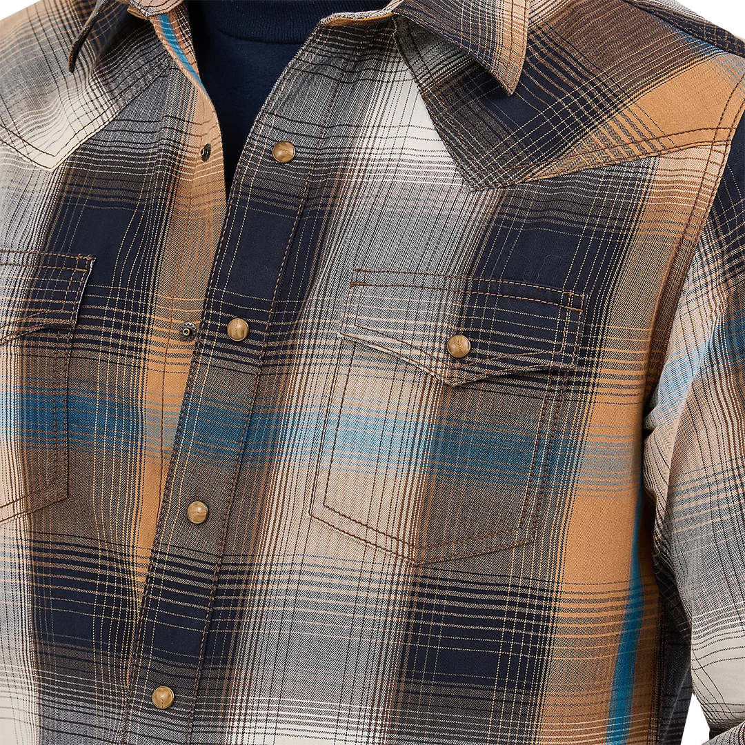 Wrangler Men's Retro Long Sleeve Snap Shirt