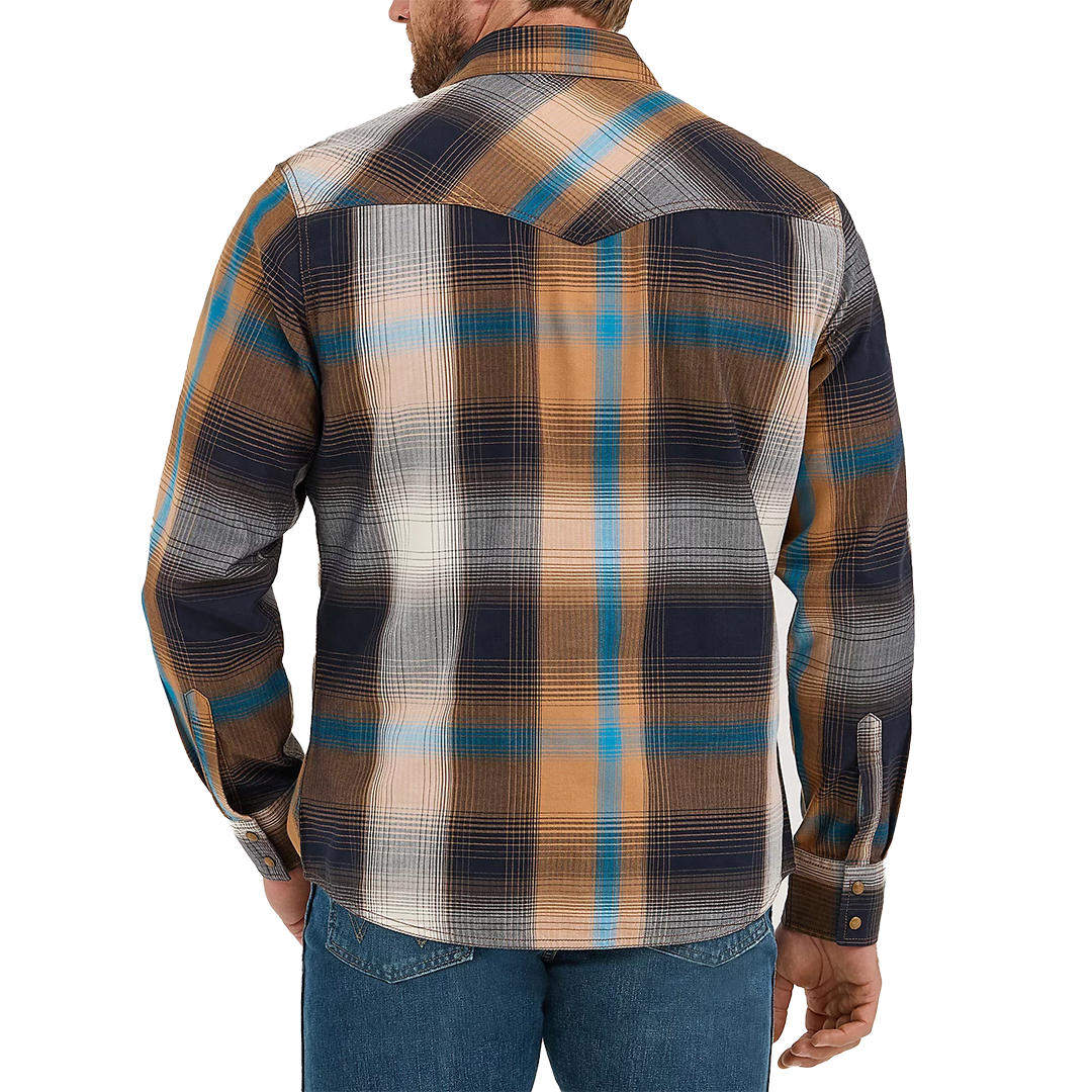 Wrangler Men's Retro Long Sleeve Snap Shirt
