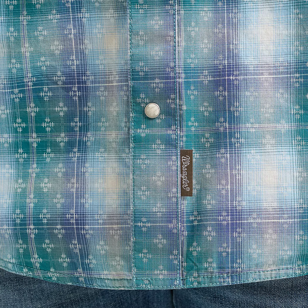 Wrangler Men's Retro Plaid Long Sleeve Snap Shirt