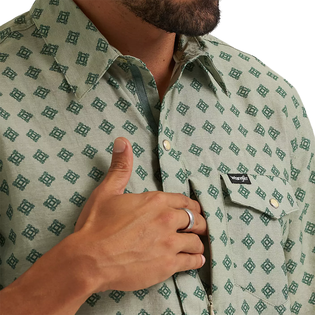 Wrangler Men's All Terrain Gear Long Sleeve Snap Shirt