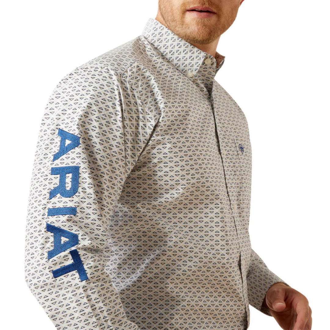 Chemise boutonnée classique à coupe droite avec logo géométrique Ariat pour homme