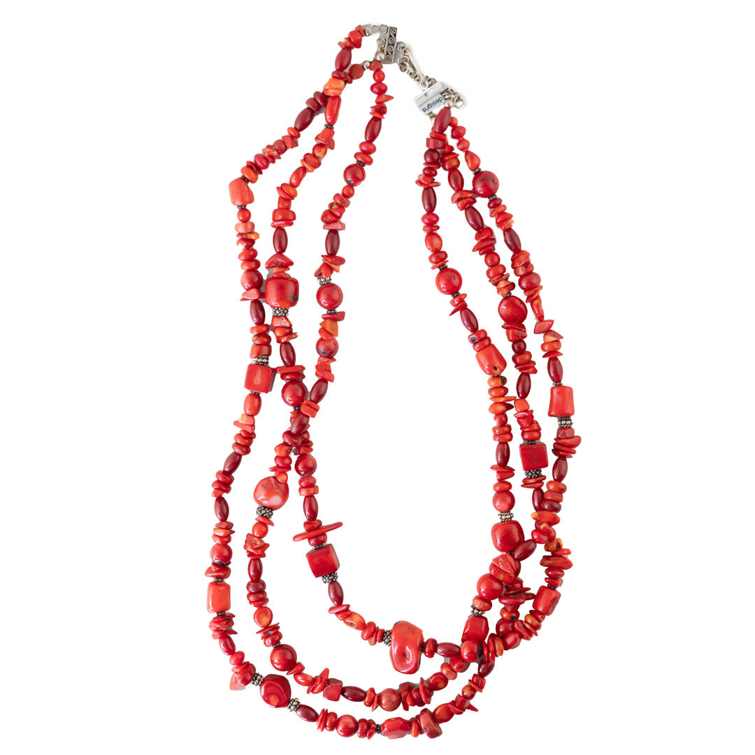 Collier Paige Wallace à 3 rangs de perles