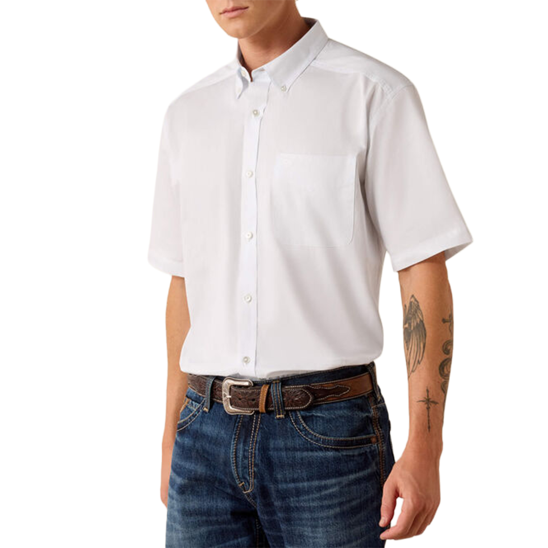 Ariat Men's Lightweight Twill Classic Fit Short Sleeve Button Shirt