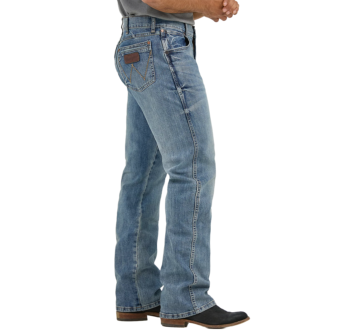 Wrangler Men's Retro Relaxed Fit Bootcut Jeans