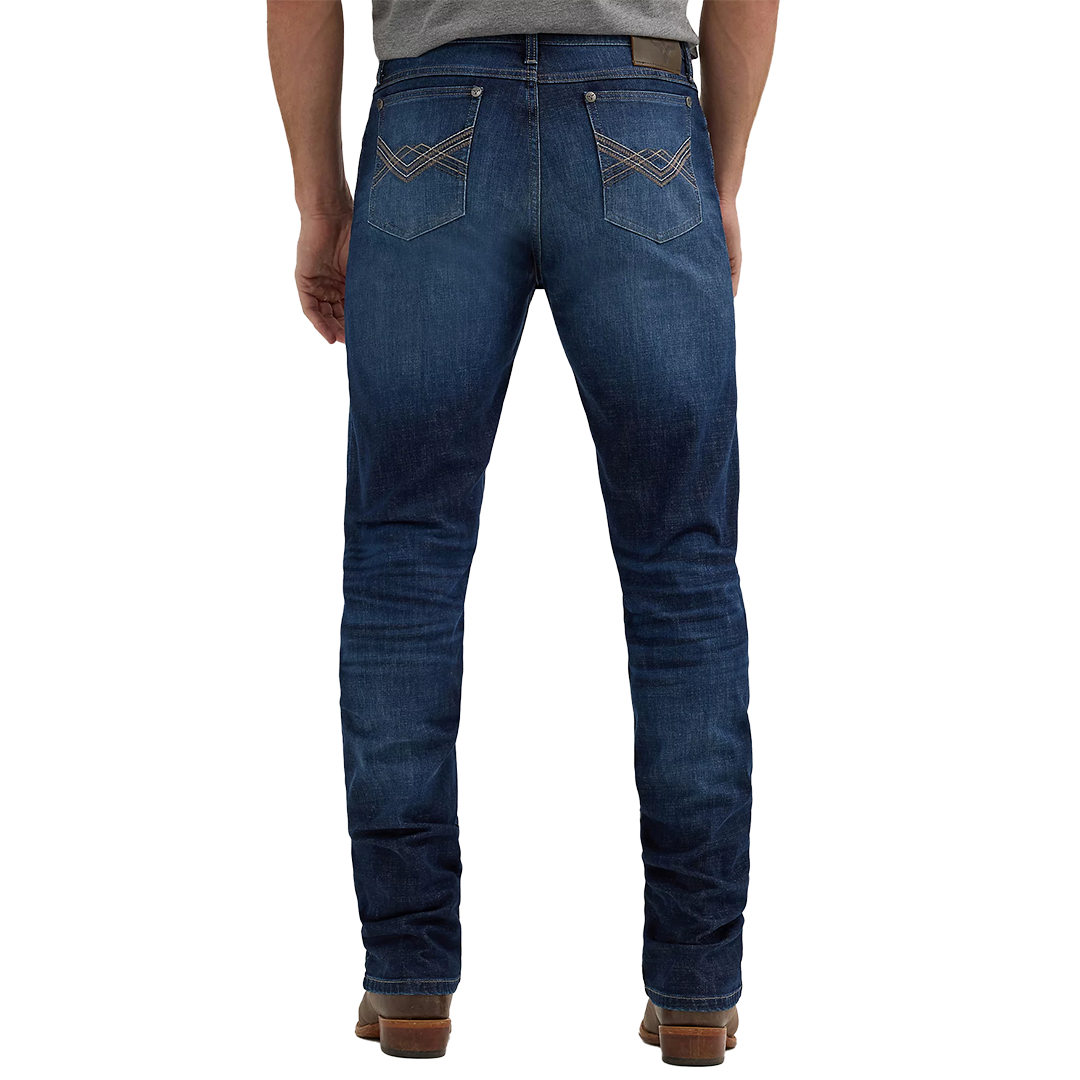 Wrangler Men's 20X NO 44  Slim Fit Straight Leg Jean