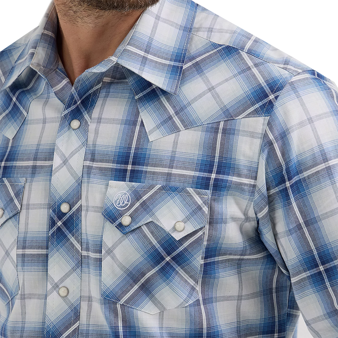 Wrangler Men's Retro Plaid Long Sleeve Snap Shirt