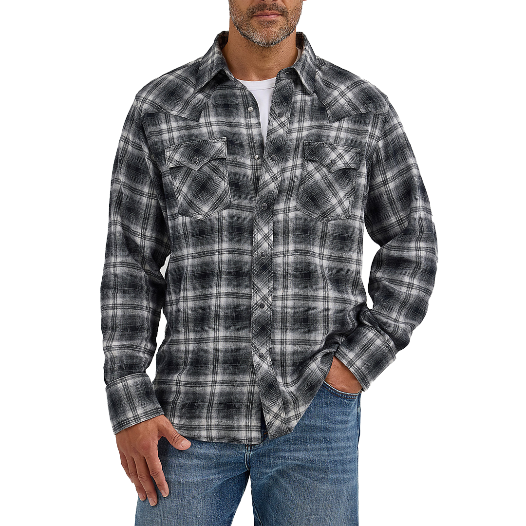 Wrangler Men's Retro Flannel Western Plaid Long Sleeve Snap Shirt
