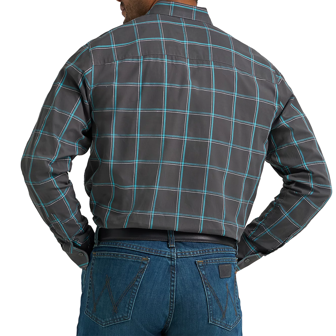 Wrangler Men's Cody Johnson Long Sleeve Button Down Shirt