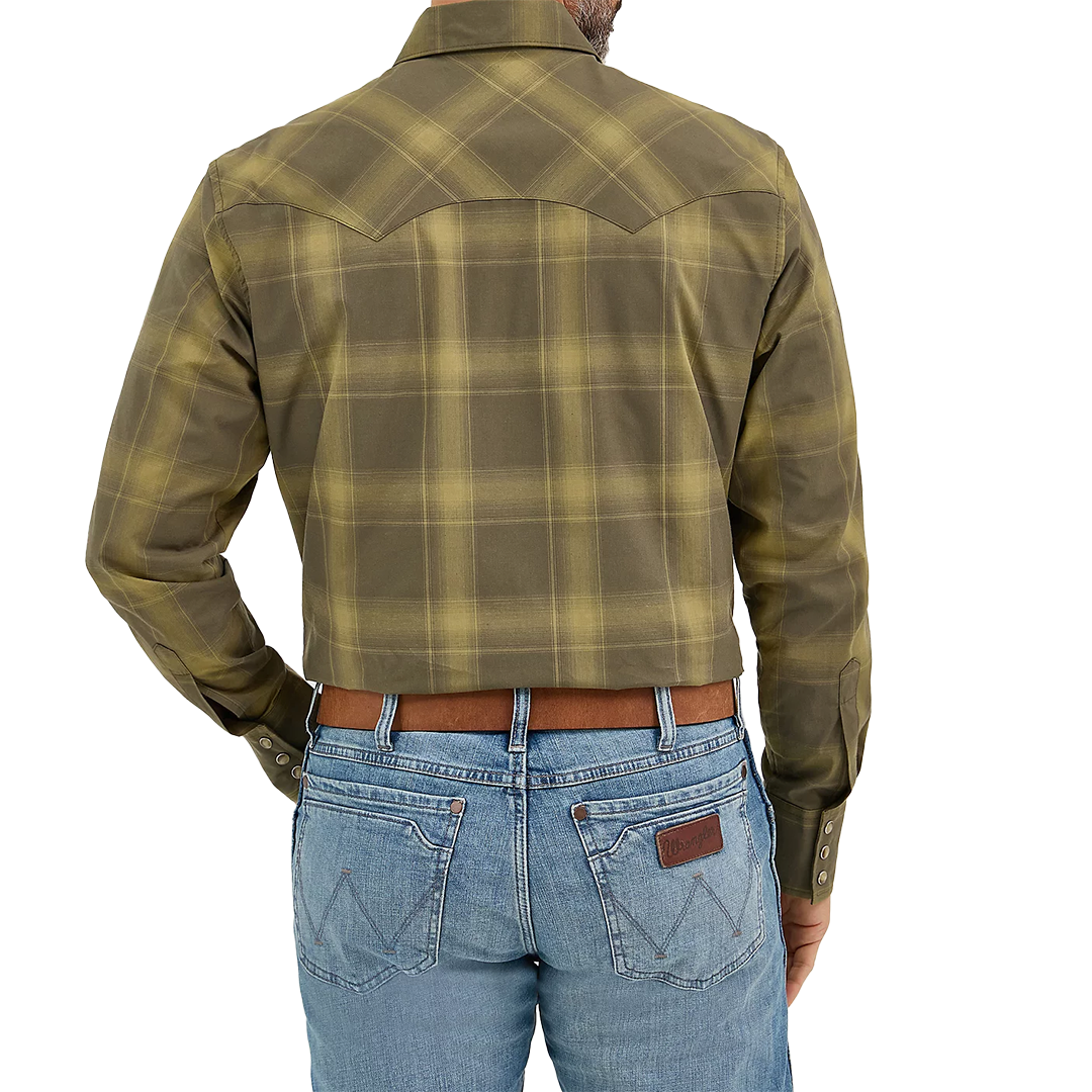 Wrangler Men's Retro Western Long Sleeve Snap Shirt
