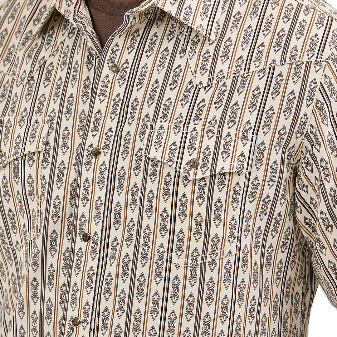 Wrangler Men's Retro Long Sleeve Western Snap Shirt