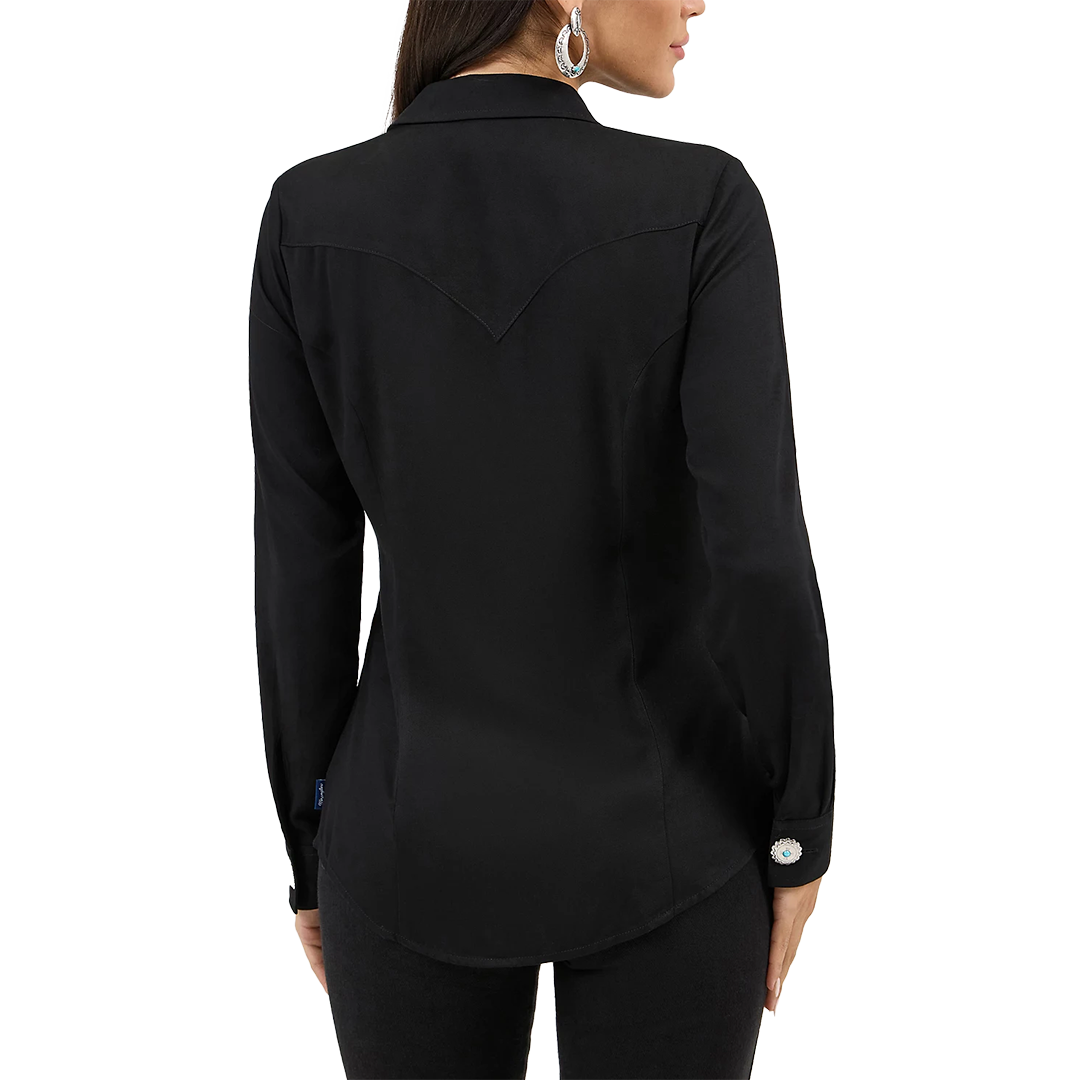 Wrangler Women's Slim Concho Long Sleeve Button Shirt