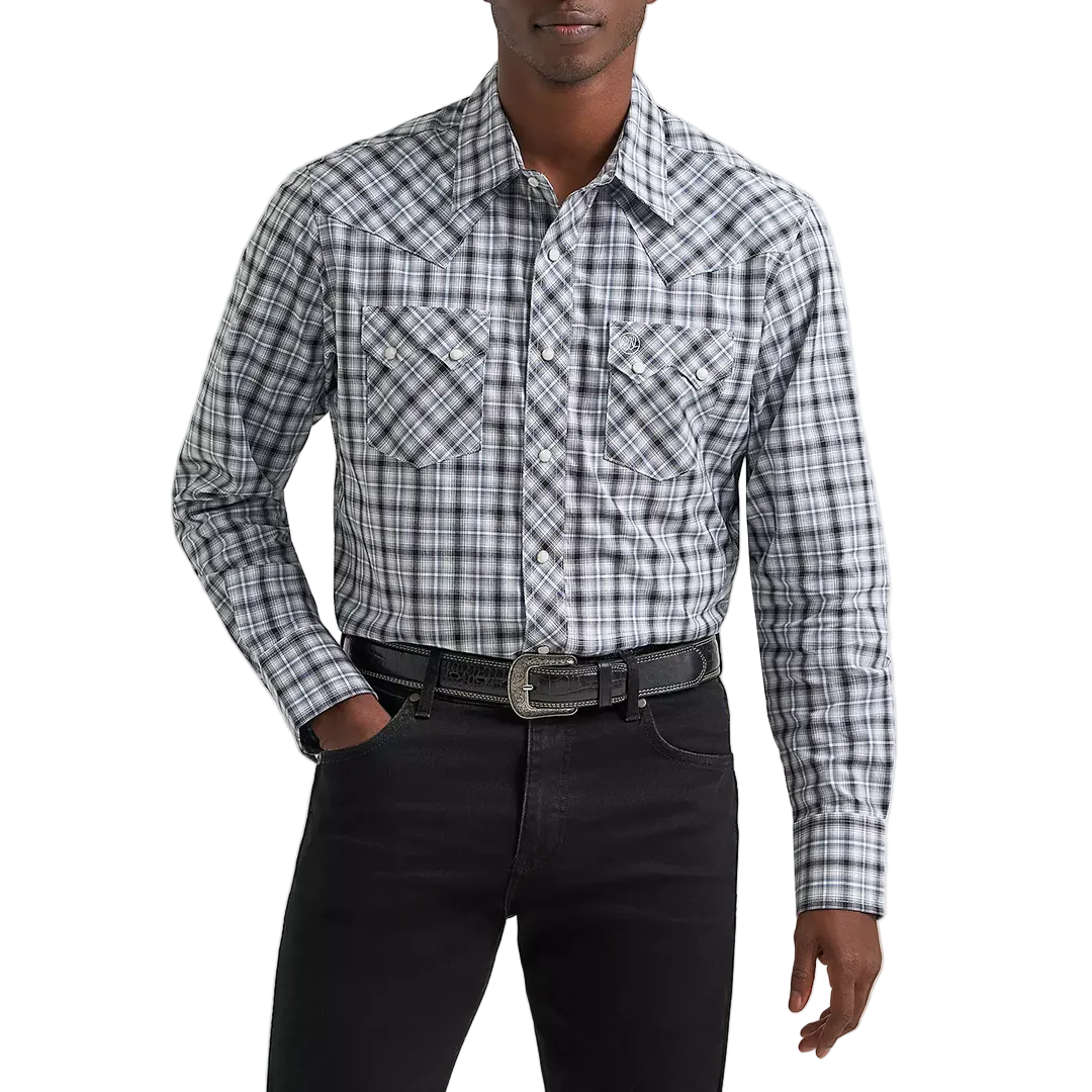Wrangler Men's Retro Plaid Long Sleeve Snap Shirt
