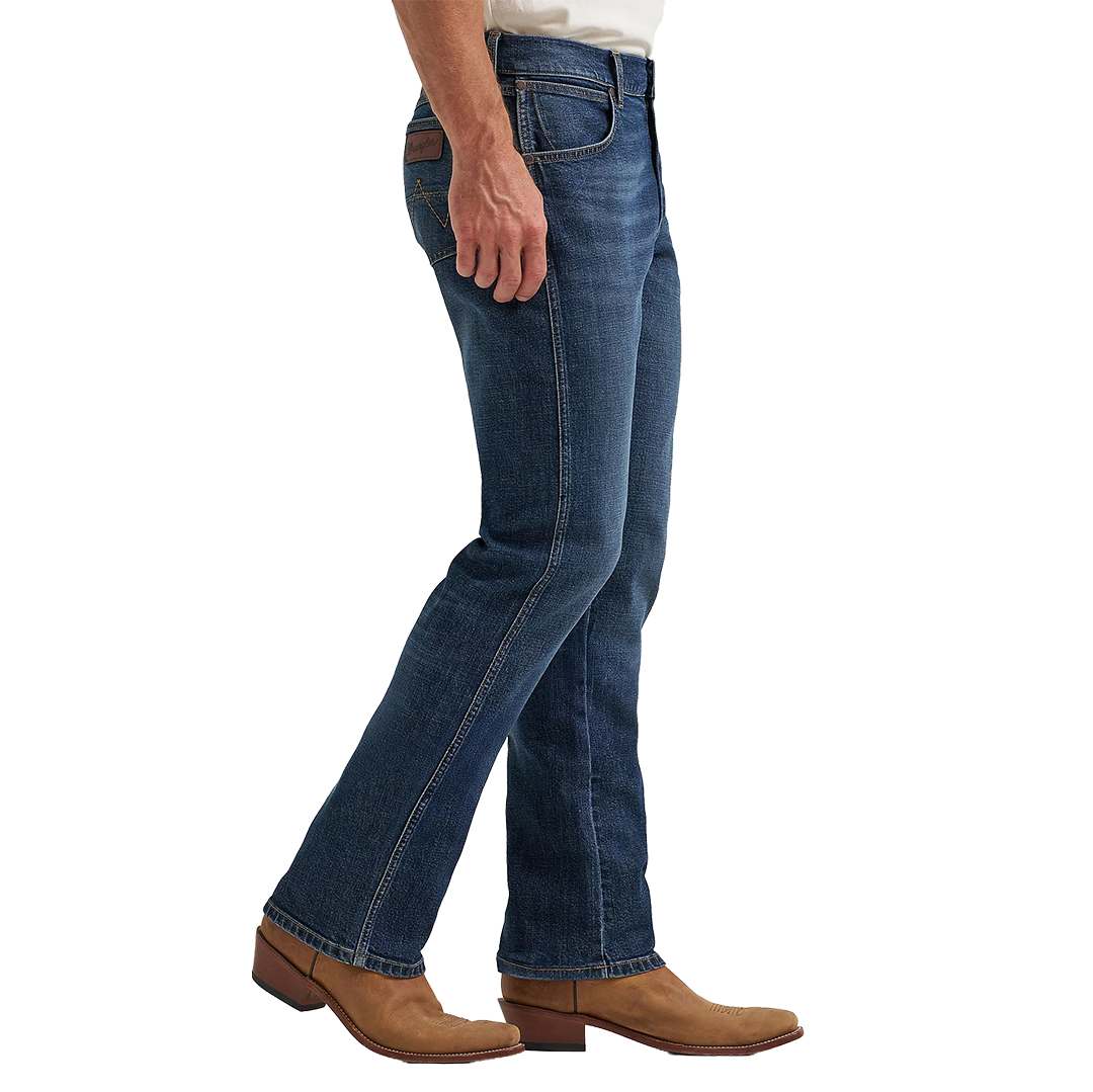 Wrangler Men's Retro Slim Fit Bootcut Jeans