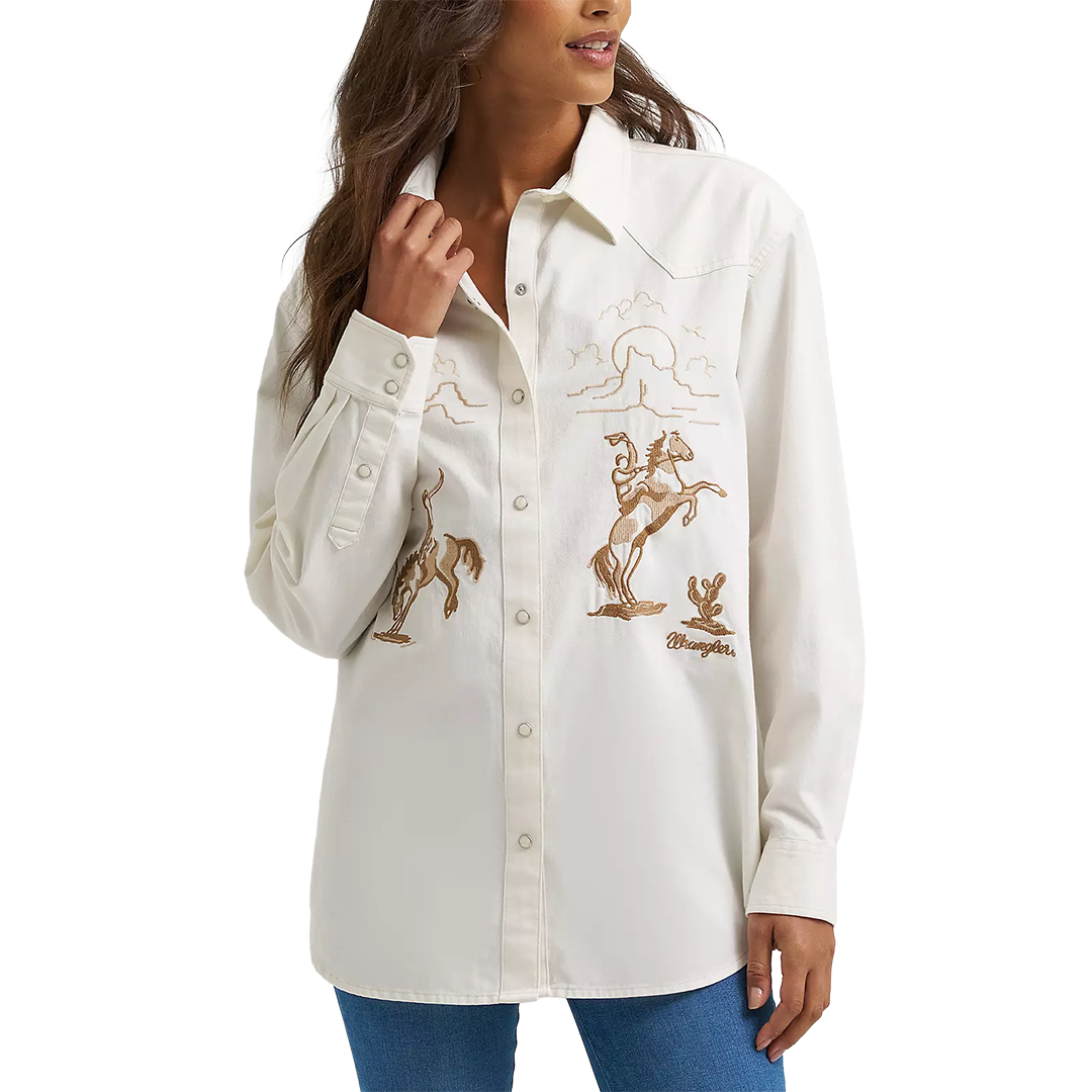 Wrangler Women's Embroidered Boyfriend Western Long Sleeve Snap Shirt