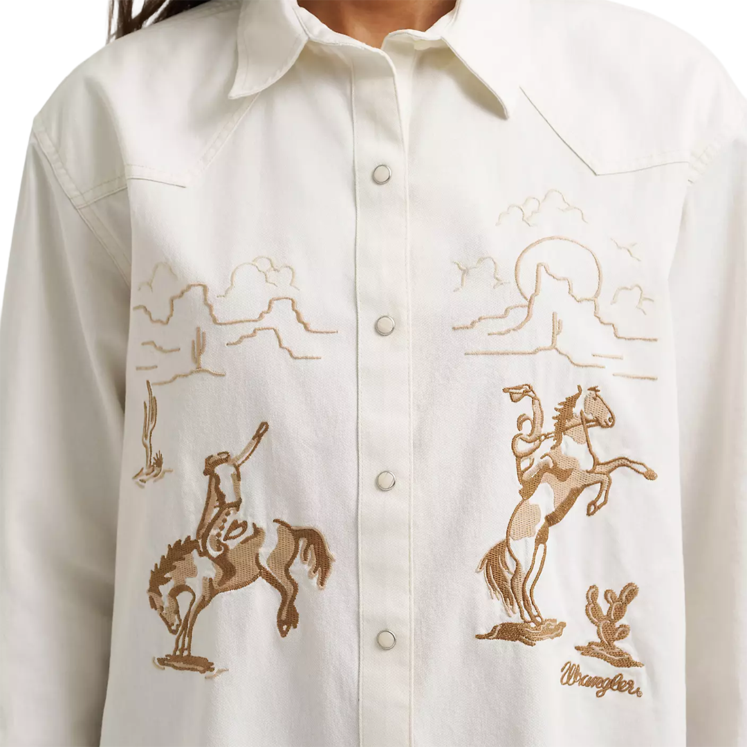 Wrangler Women's Embroidered Boyfriend Western Long Sleeve Snap Shirt