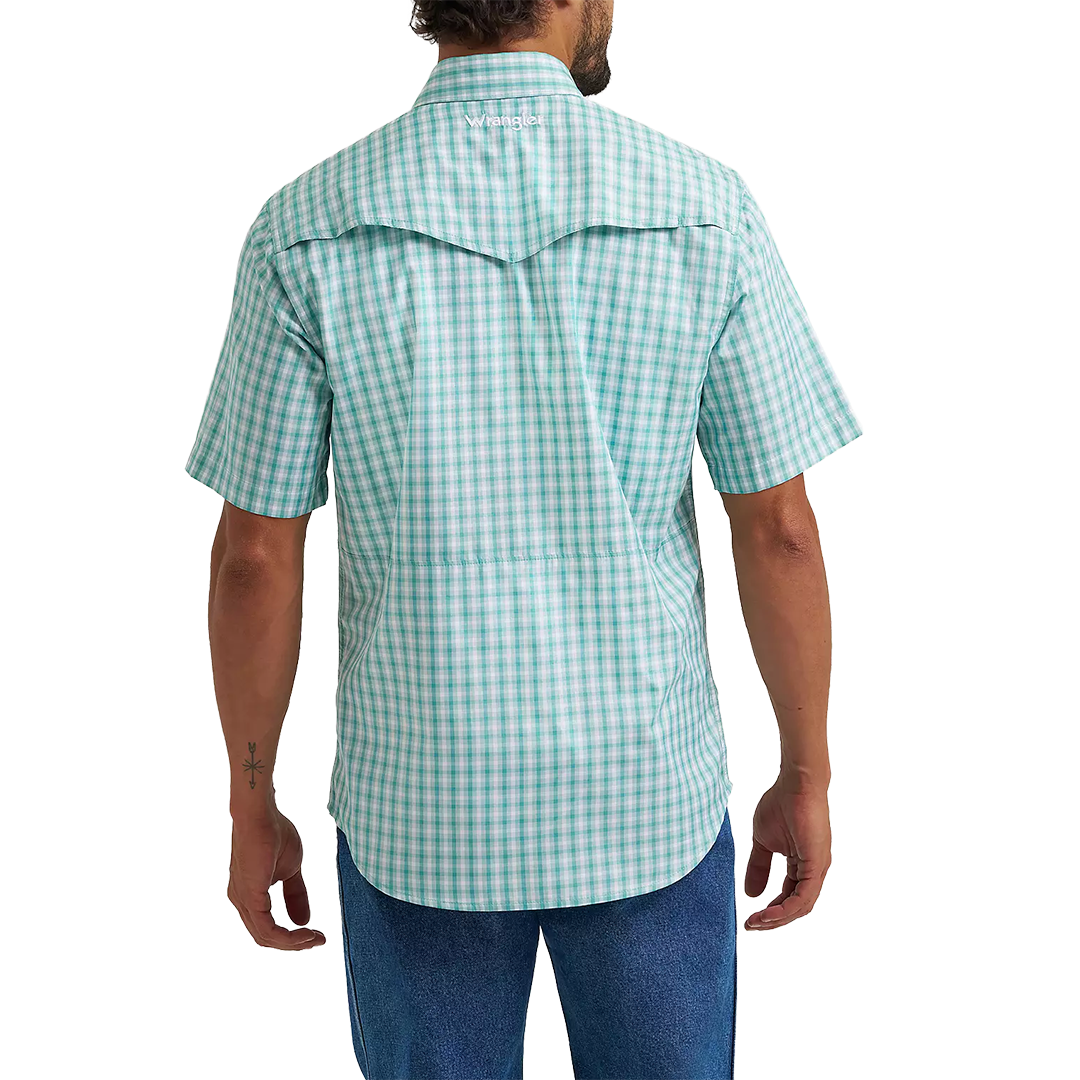 Wrangler Men's All Terrain Gear Plaid Performance Short Sleeve Snap Shirt