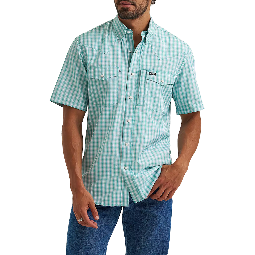 Wrangler Men's All Terrain Gear Plaid Performance Short Sleeve Snap Shirt