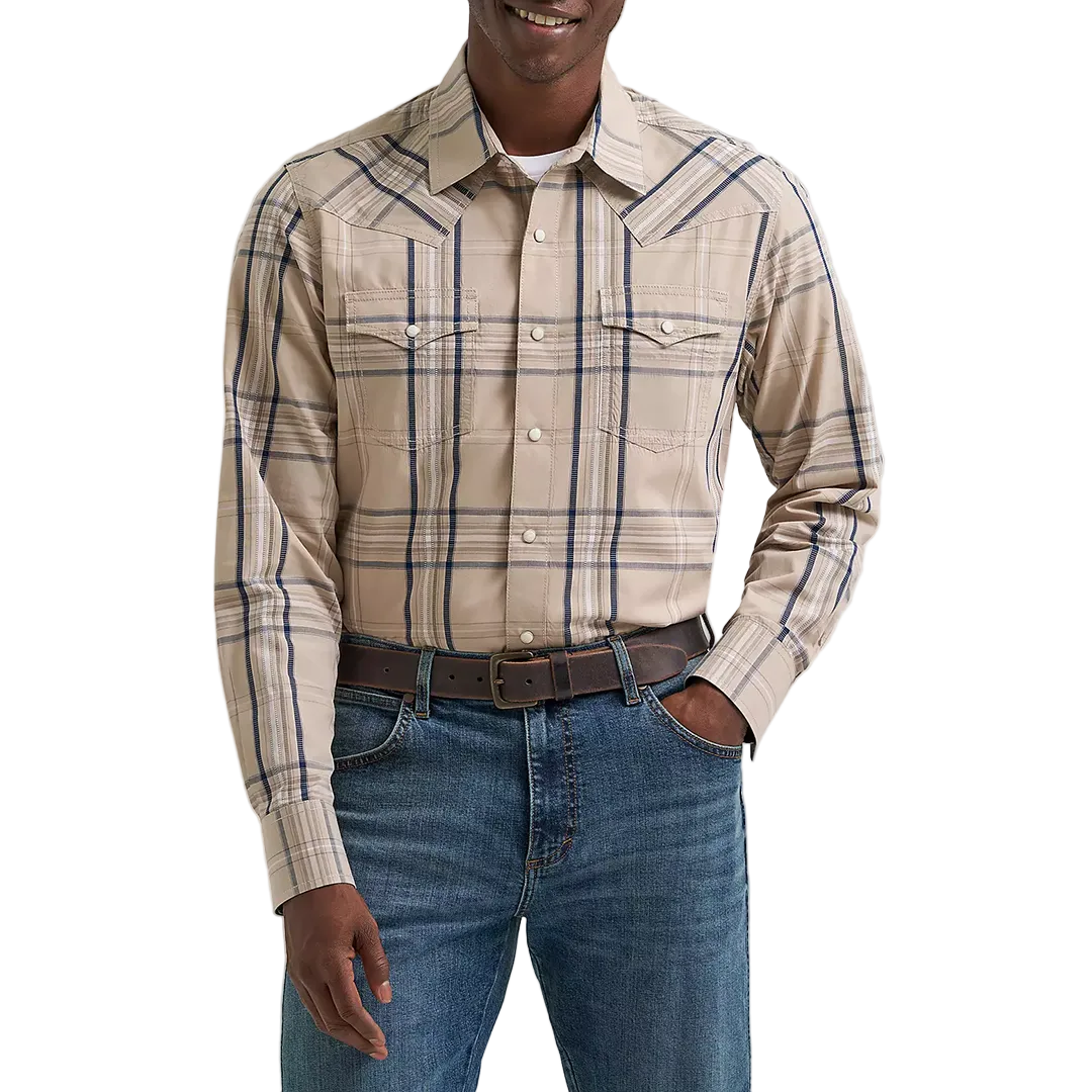 Wrangler Men's Retro Premium Plaid Long Sleeve Snap Shirt