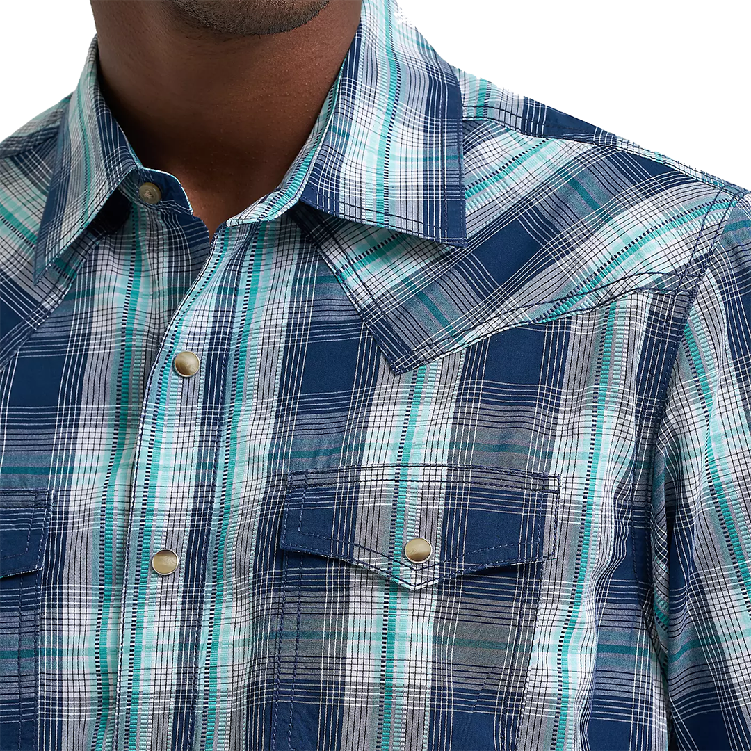 Wrangler Men's Retro Premium Plaid Long Sleeve Snap Shirt