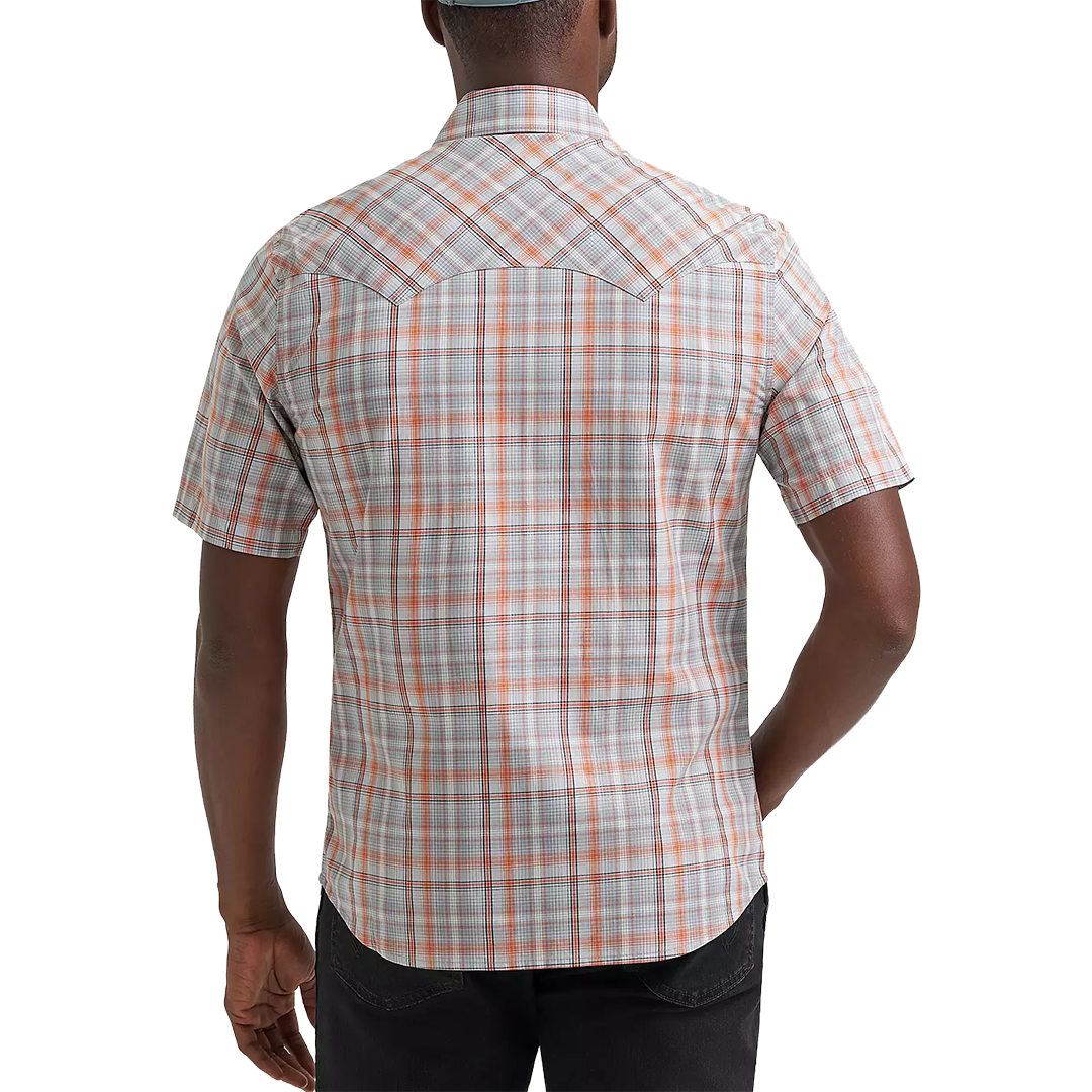 Wrangler Men's Retro Plaid Short Sleeve Snap Shirt