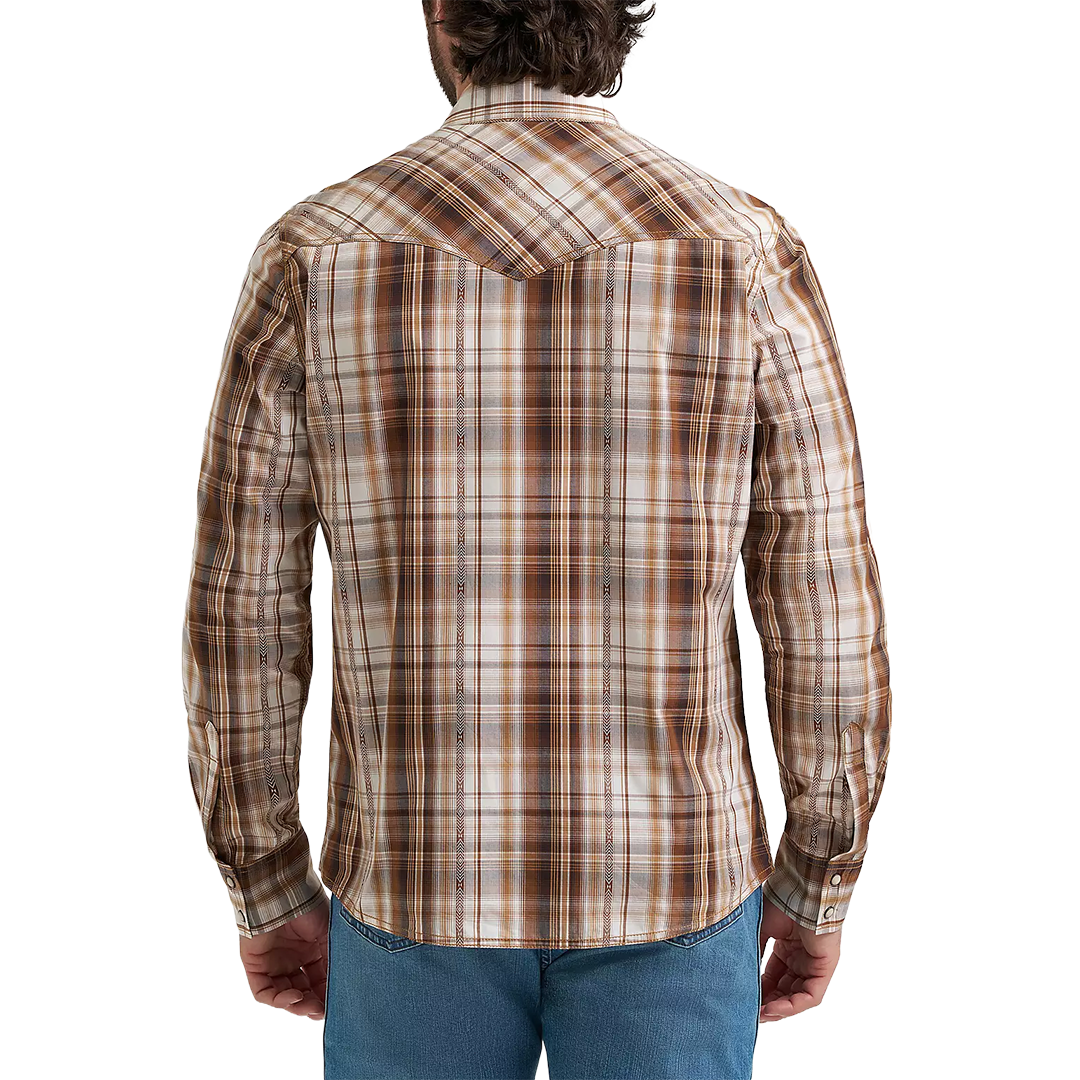 Wrangler Men's Retro Premium Plaid Long Sleeve Snap Shirt