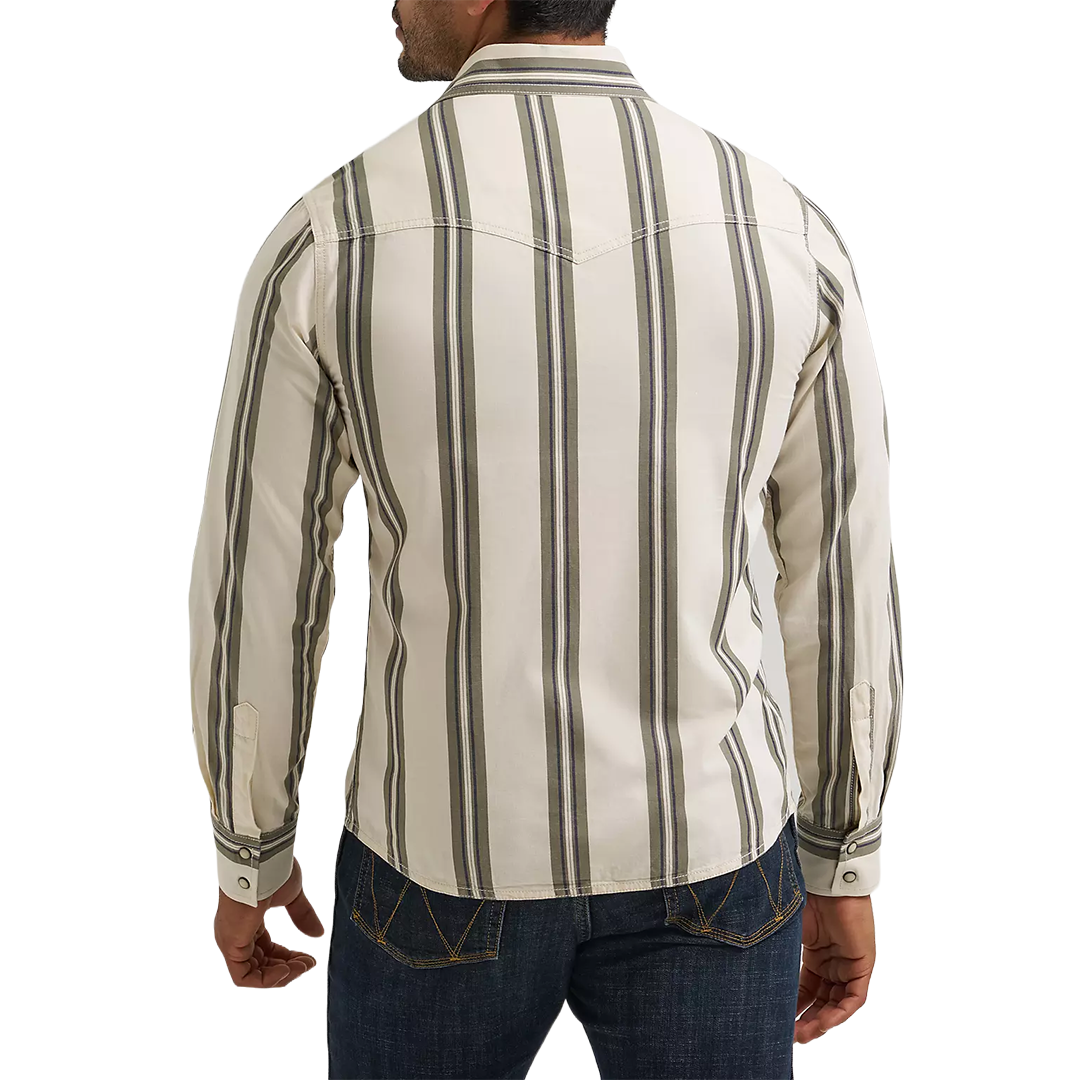 Wrangler Men's Retro Premium Long Sleeve Snap Shirt