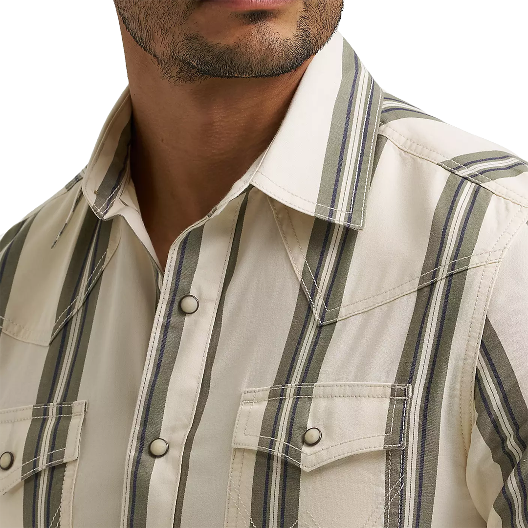 Wrangler Men's Retro Premium Long Sleeve Snap Shirt