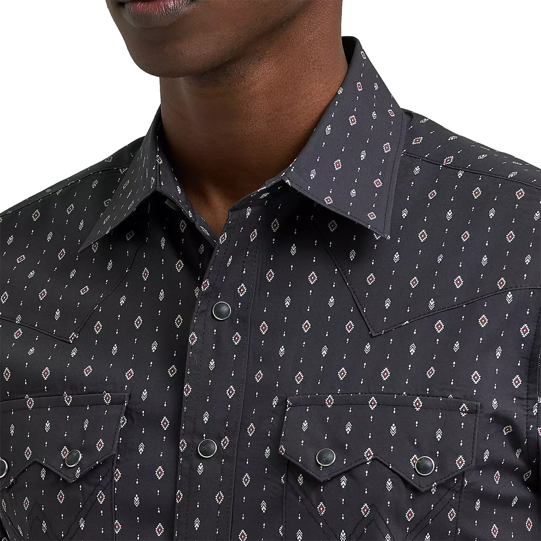 Wrangler Men's Retro Long Sleeve Snap Shirt