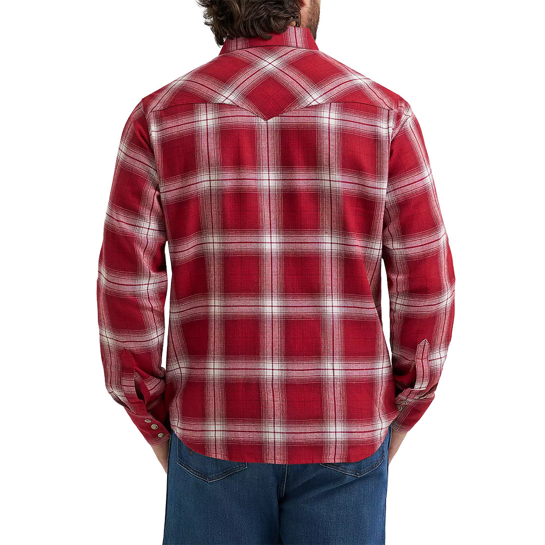 Wrangler Men's Retro Flannel Long Sleeve Snap Shirt