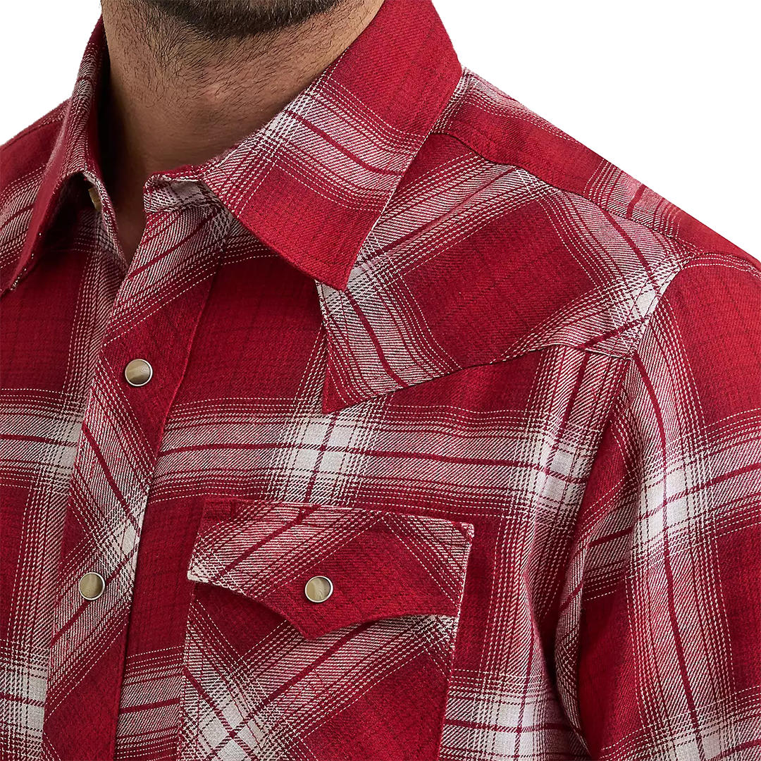 Wrangler Men's Retro Flannel Long Sleeve Snap Shirt