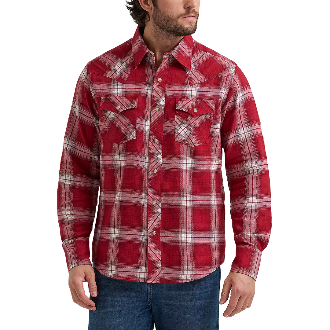 Wrangler Men's Retro Flannel Long Sleeve Snap Shirt