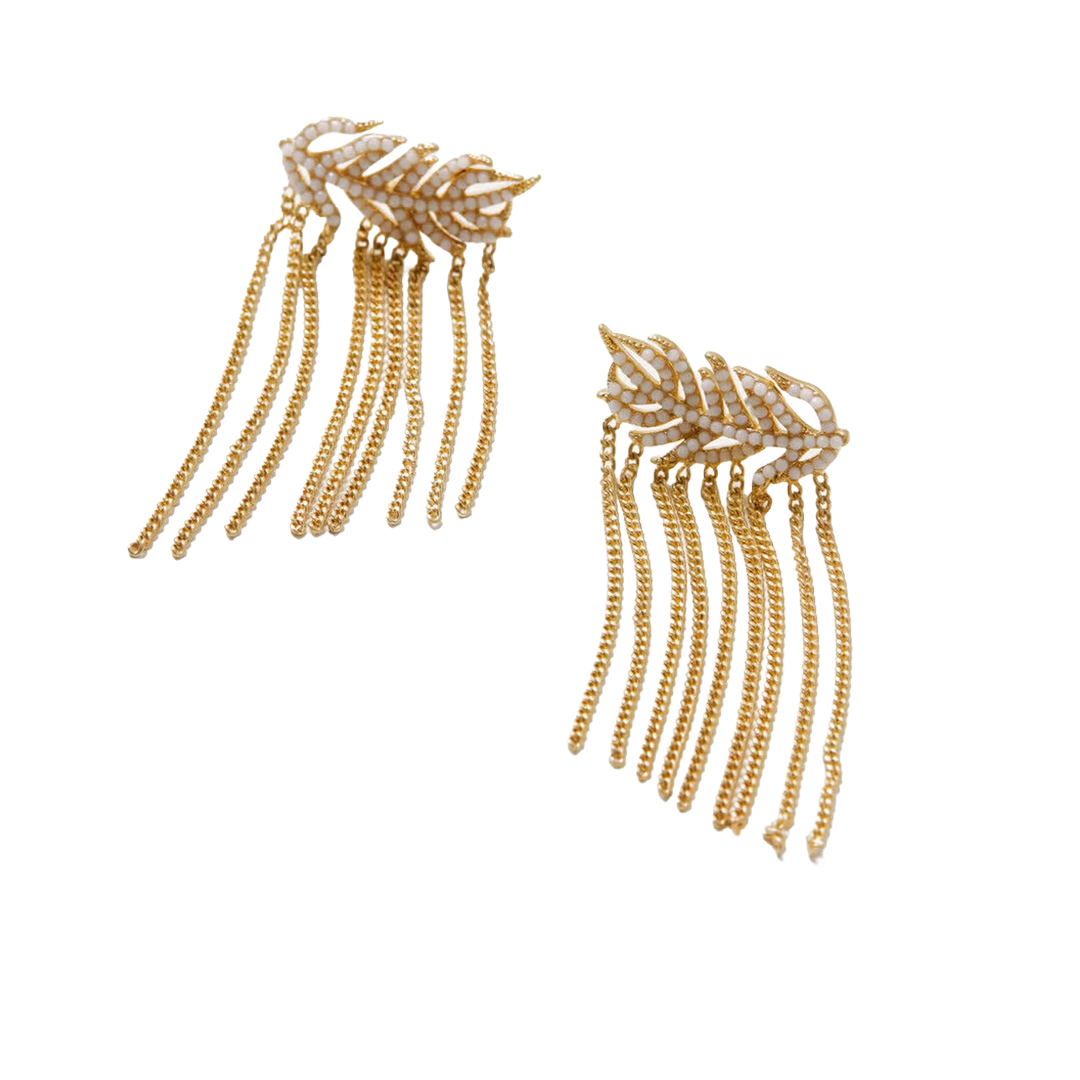 Lainey Wilson Feather Earrings