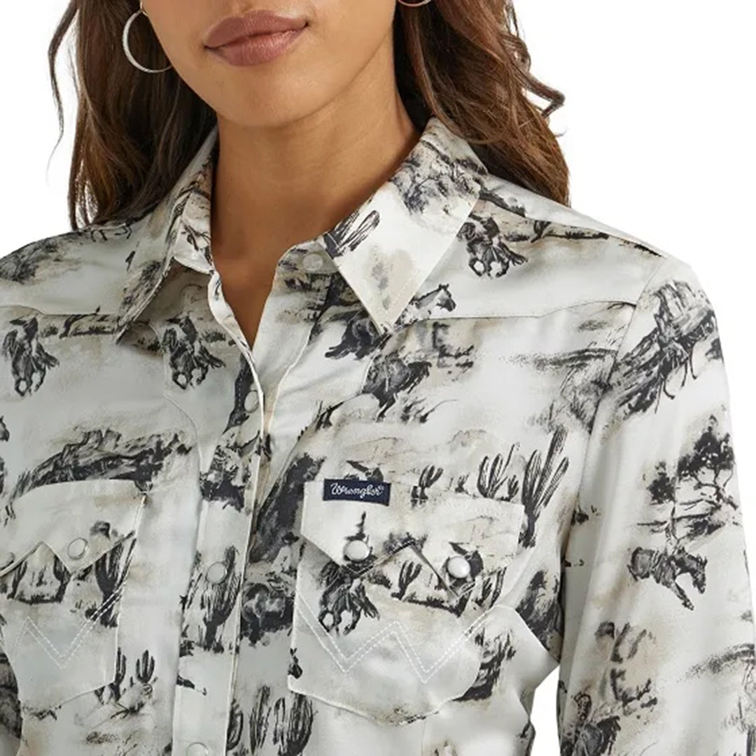 Wrangler Women's Western Print Long Sleeve Snap Shirt