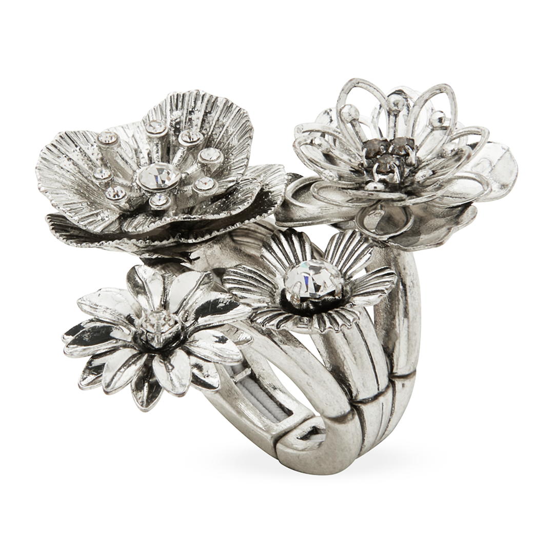 Lainey Wilson Flower Cluster Ring