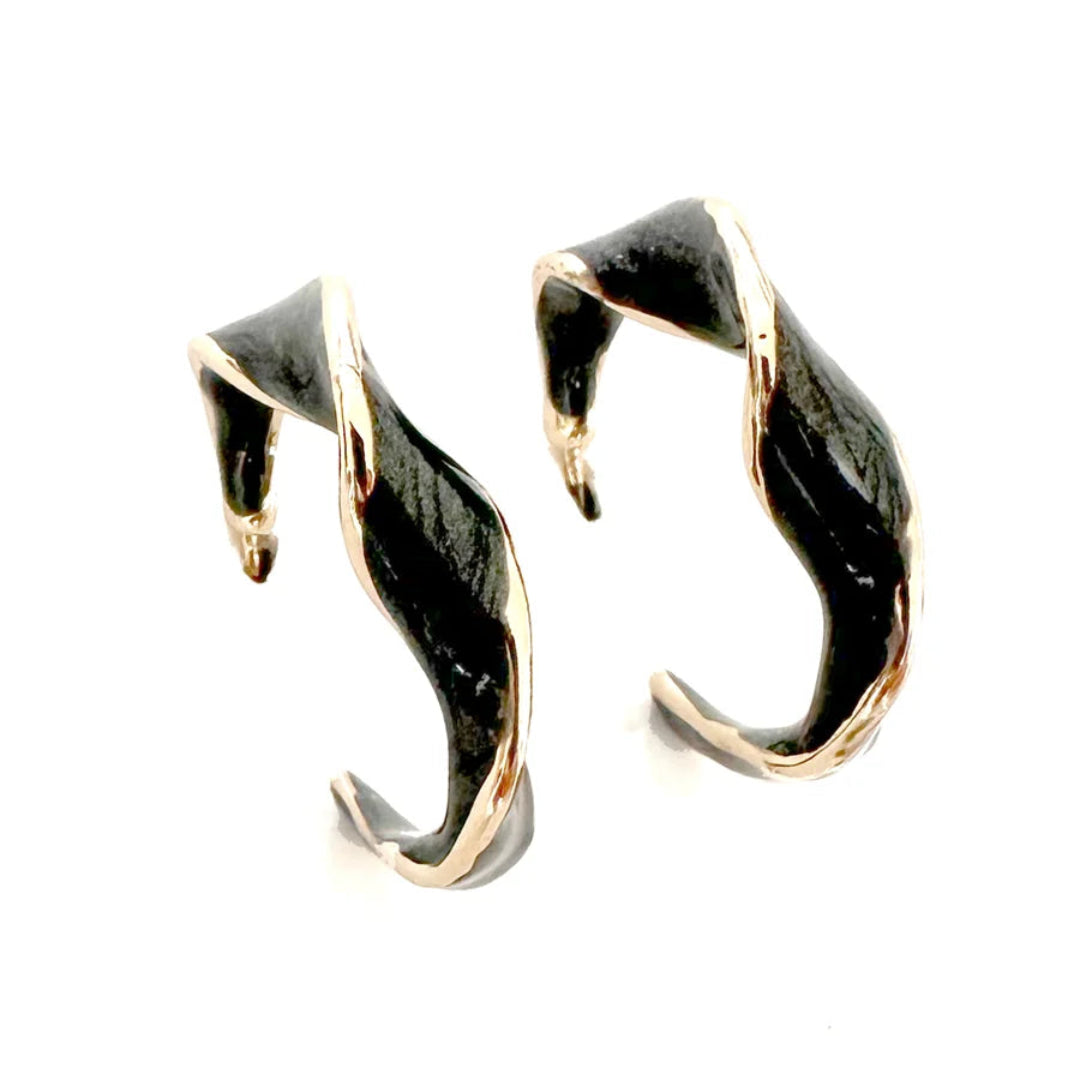 Wyo Horse Women's Twist Enamel Hoop Earrings