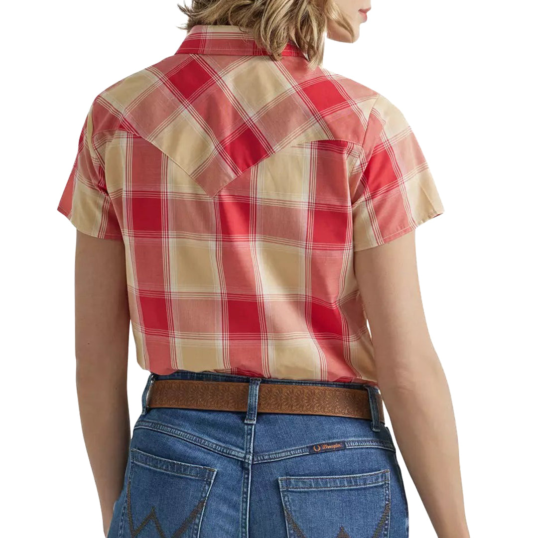Wrangler Women's Essential Western Short Sleeve Plaid Shirt