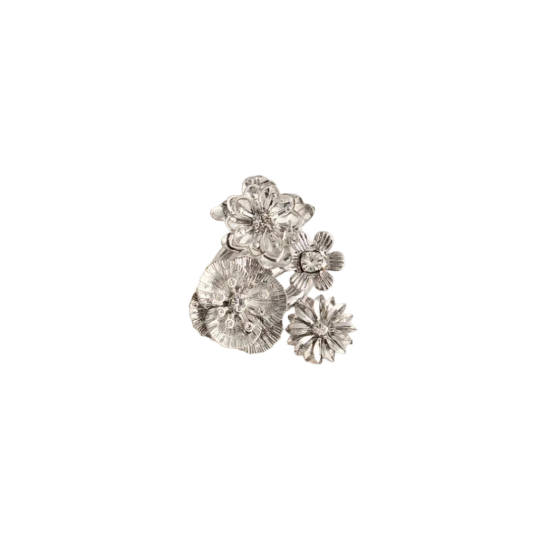 Lainey Wilson Flower Cluster Ring