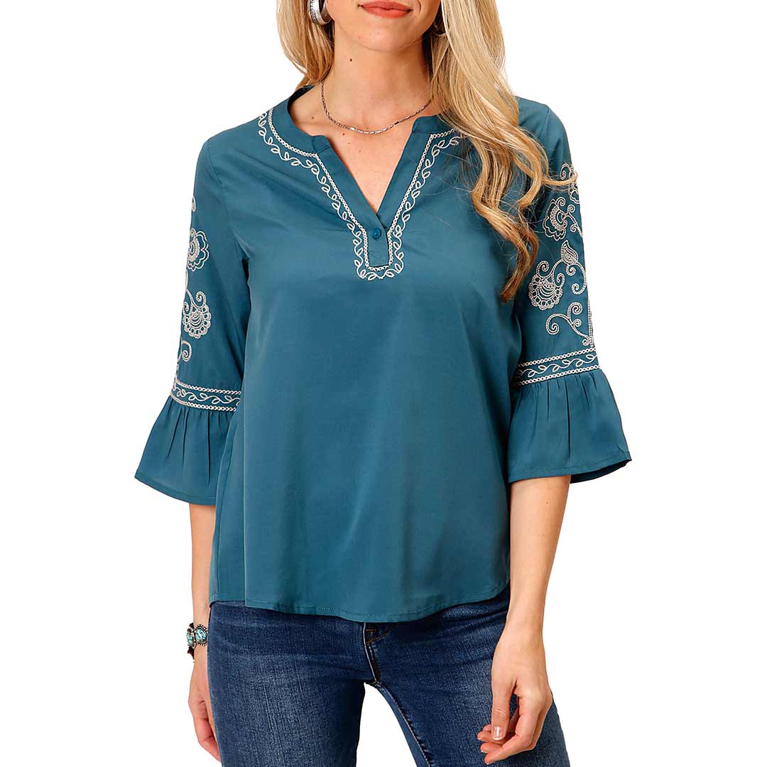 Roper Women's Embroidered 3/4 Sleeve Peasant Blouse
