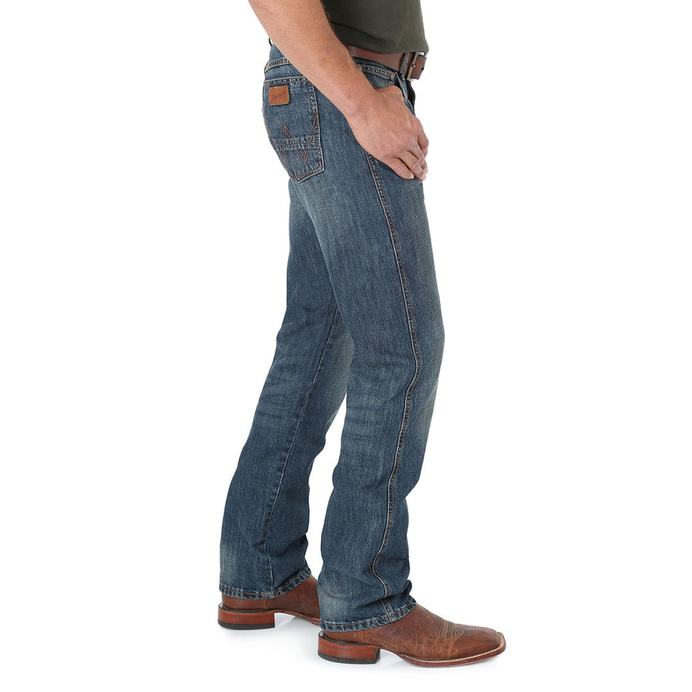 Wrangler Men's Retro Slim Fit Straight Leg Jeans