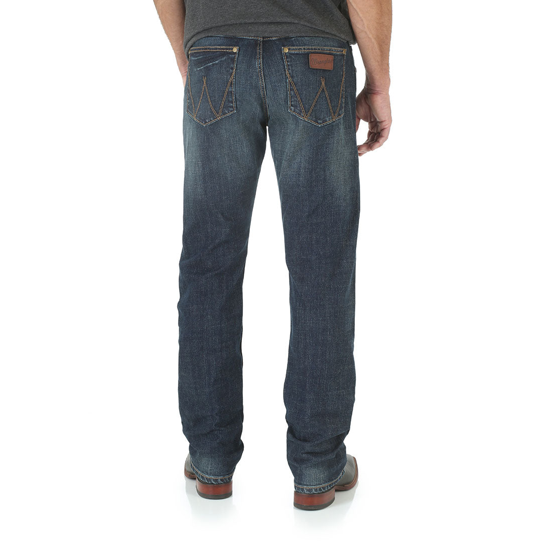 Wrangler Men's Retro Slim Fit Straight Leg Jean