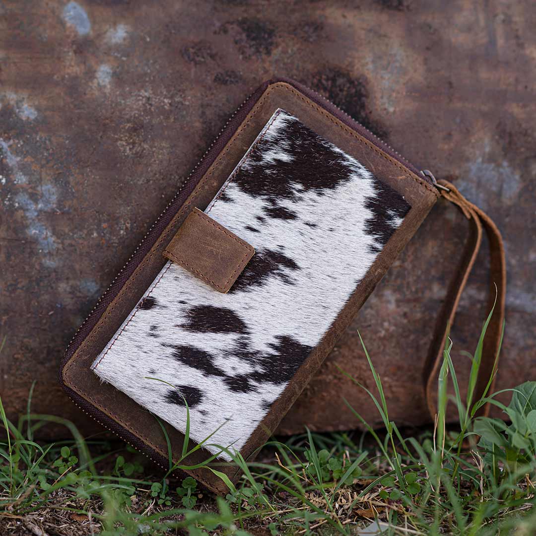 STS Ranchwear Cowhide Bentley Wallet