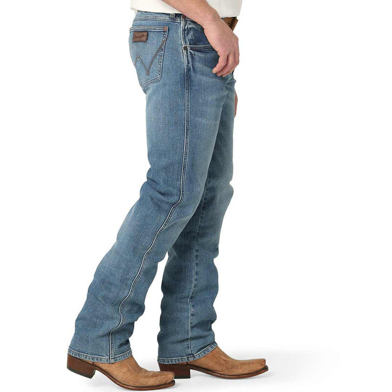 Wrangler Men's Retro Slim Fit Straight Leg Jeans