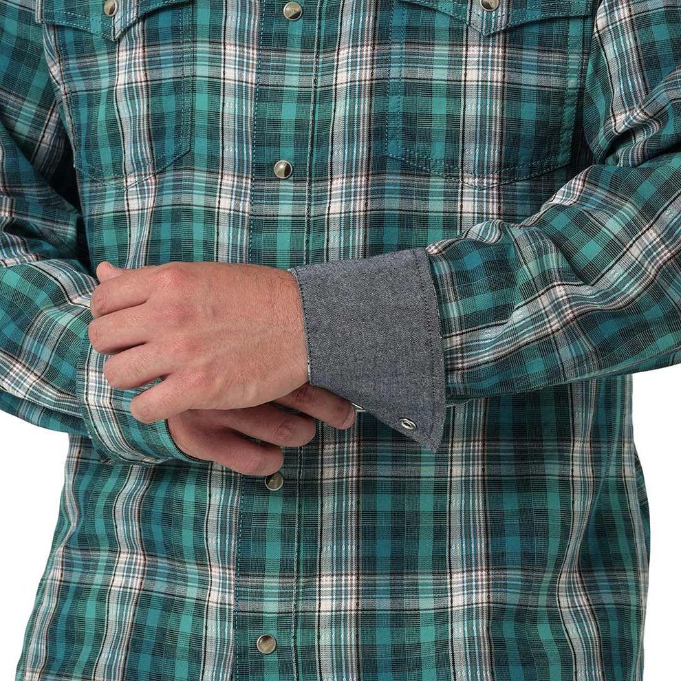 Wrangler Men's Retro Premium Plaid Snap Shirt