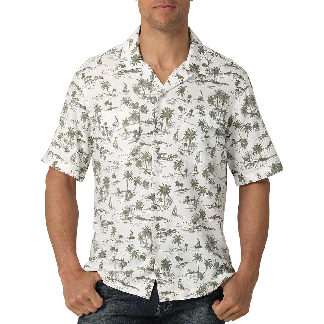 Wrangler Men's Coconut Cowboy Palmetto Print Short Sleeve Snap Camp Shirt