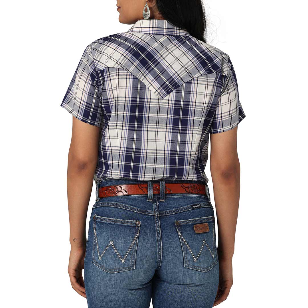 Wrangler Women's Essential Short Sleeve Plaid Snap Shirt