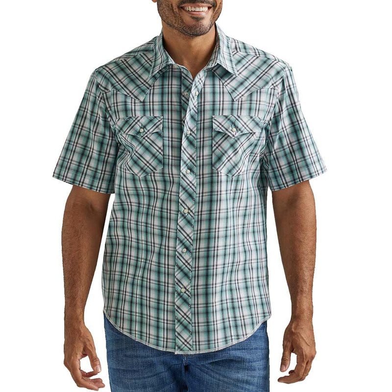 Wrangler Men's Fashion Short Sleeve Plaid Snap Shirt