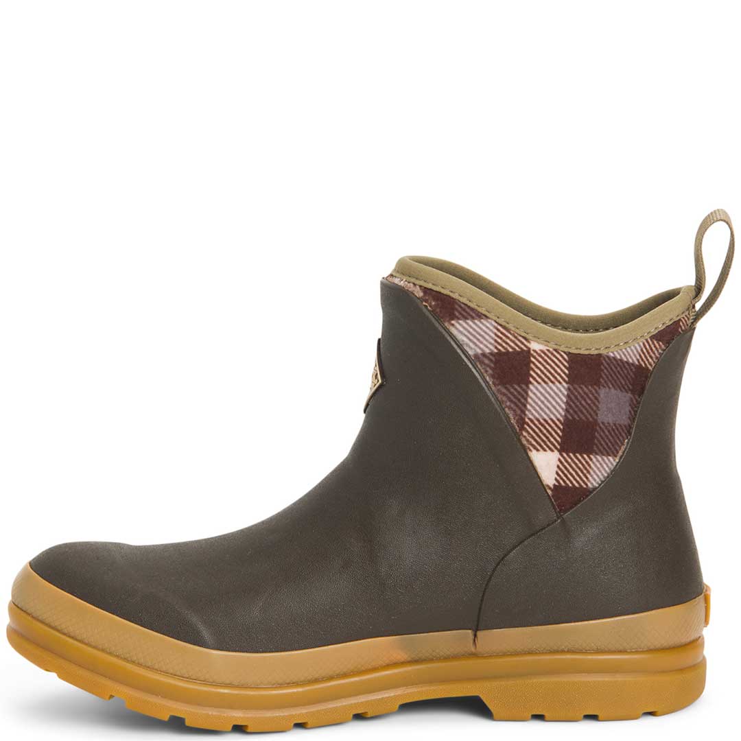 Muck Boot Co. Women's 
Originals Ankle Boot